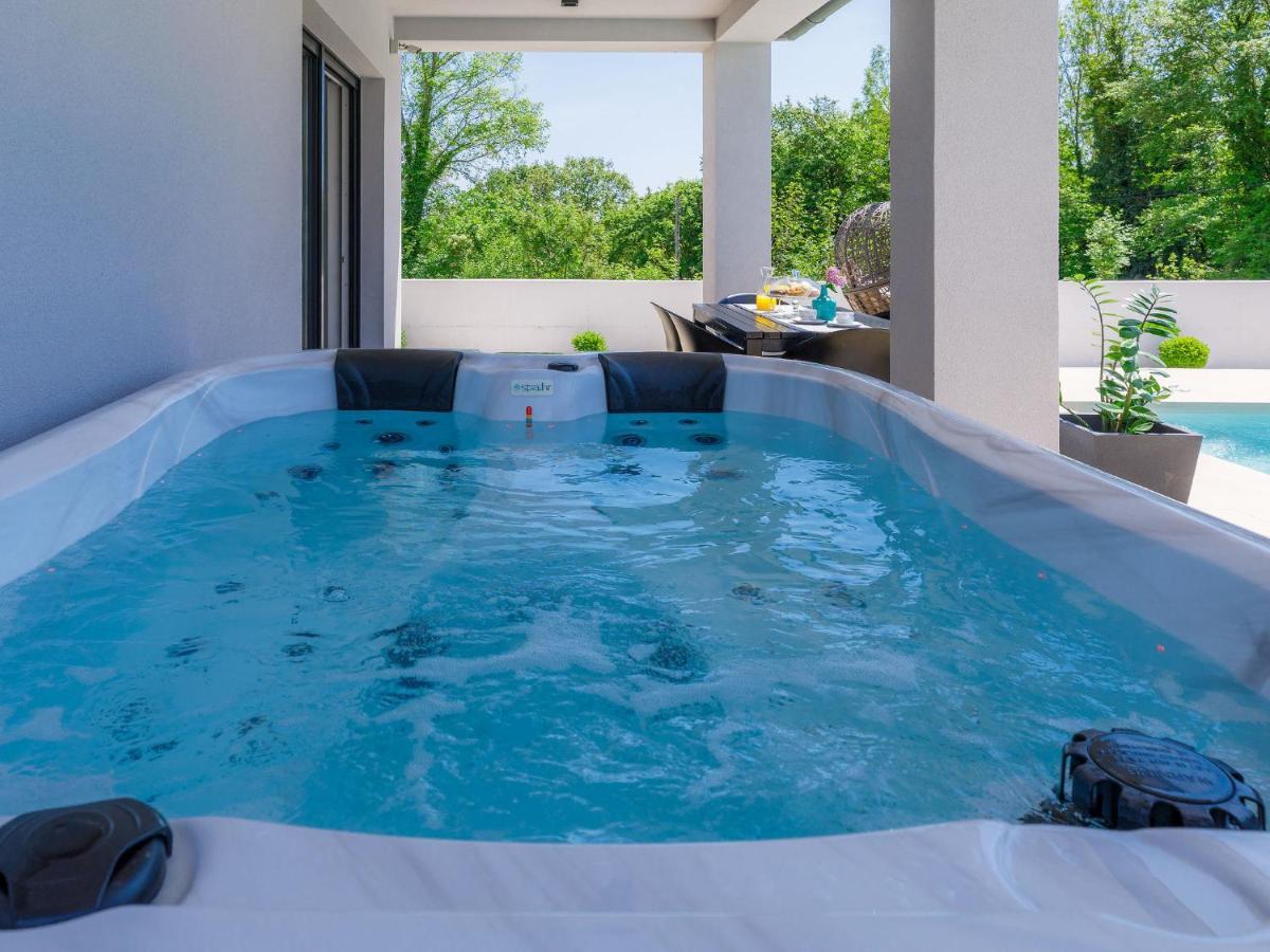 Villa Vine By Interhome Marčana Exteriör bild