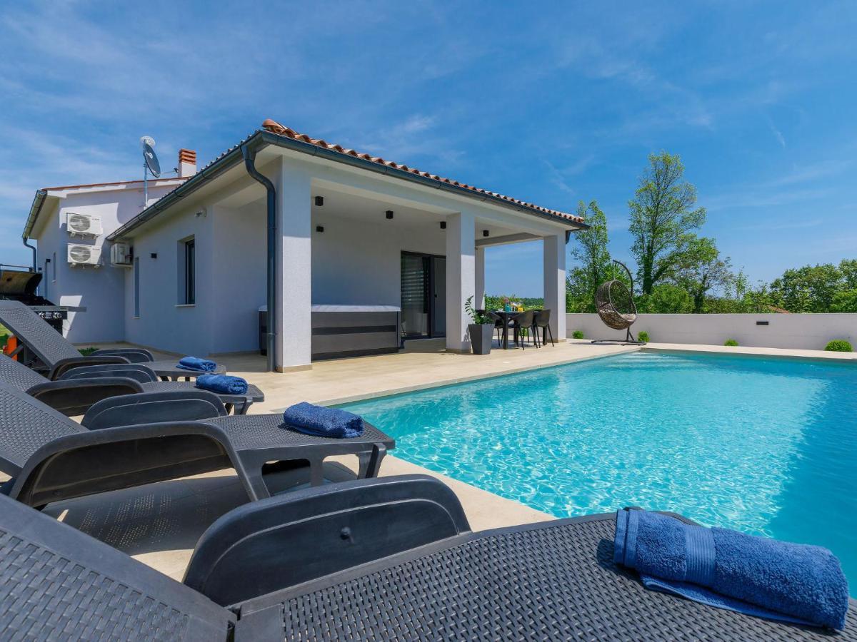 Villa Vine By Interhome Marčana Exteriör bild